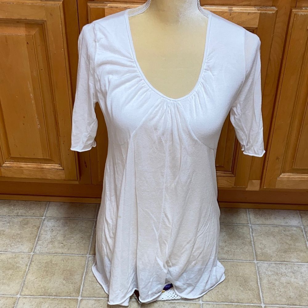 Banana Republic White Gathered Scoop Neck Tee Size M